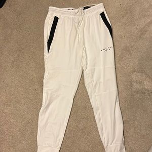 american eagle white joggers still have tag never worn